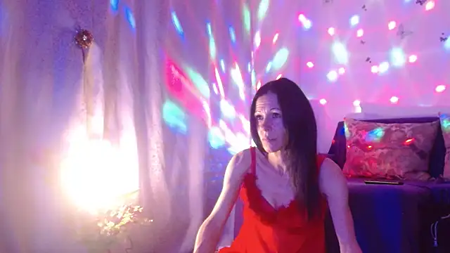 Snapshot of ElysaSun chatting on November 5, 8:31 pm ElysaSun online show from November 5, 8:31 pm