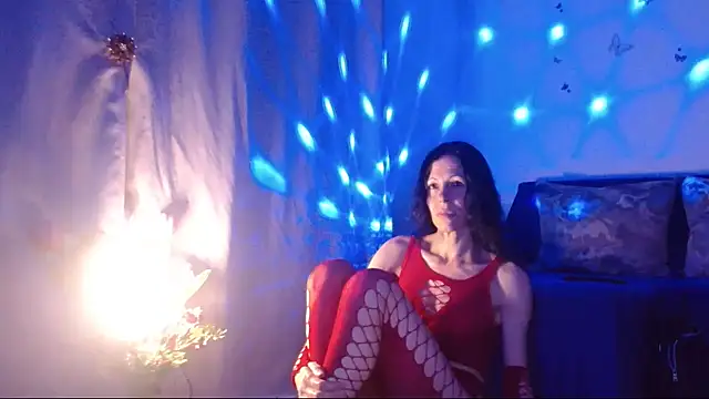 Snapshot of ElysaSun chatting on November 26, 7:26 pm ElysaSun online show from November 26, 7:26 pm