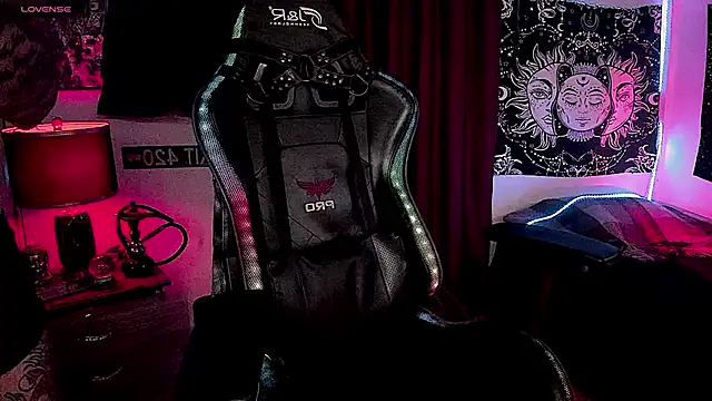 Snapshot of josh__ackerman chatting on December 24, 11:17 am josh ackerman online show from December 24, 11:17 am