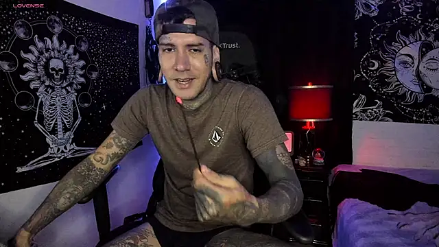 Snapshot of josh__ackerman chatting on March 11, 11:48 pm josh ackerman online show from March 11, 11:48 pm