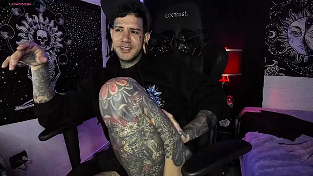 Snapshot of josh__ackerman chatting on March 17, 12:08 am josh ackerman online show from March 17, 12:08 am