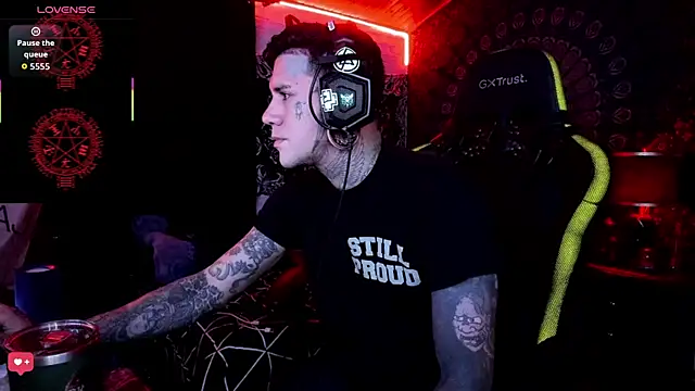 Snapshot of josh__ackerman chatting on September 18, 3:52 am josh ackerman online show from September 18, 3:52 am