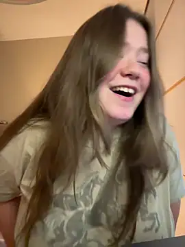 Snapshot of remirann_ chatting on January 10, 11:22 am remirann online show from January 10, 11:22 am