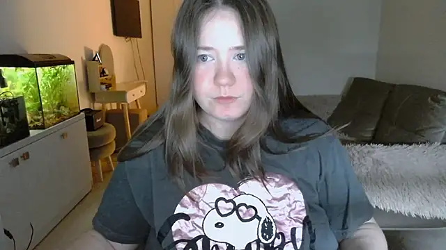 Snapshot of remirann_ chatting on February 11, 4:02 pm remirann online show from February 11, 4:02 pm