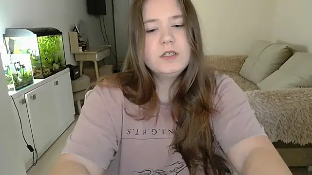 Snapshot of remirann_ chatting on February 26, 12:14 pm remirann online show from February 26, 12:14 pm