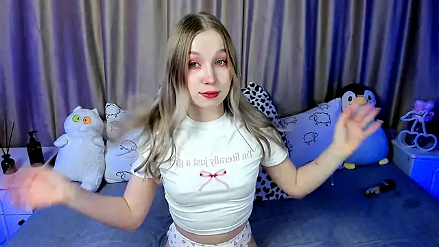 Snapshot of LilyStarlight chatting on December 12, 3:21 am LilyStarlight online show from December 12, 3:21 am