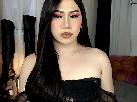 Snapshot of elise_bloom69 chatting on November 19, 4:40 pm elise bloom69 online show from November 19, 4:40 pm