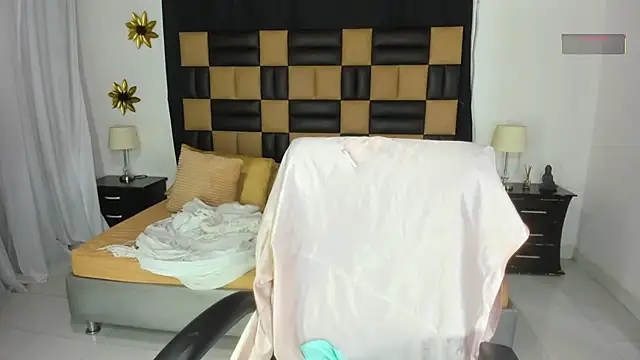 Snapshot of BarbieKano chatting on September 28, 11:10 pm BarbieKano online show from September 28, 11:10 pm