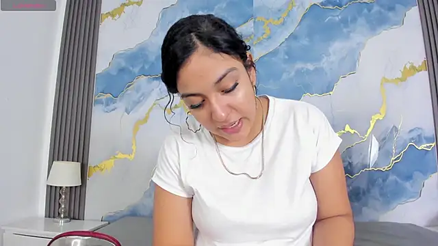 Snapshot of Kylieandjhonny chatting on November 28, 8:11 pm Kylieandjhonny online show from November 28, 8:11 pm