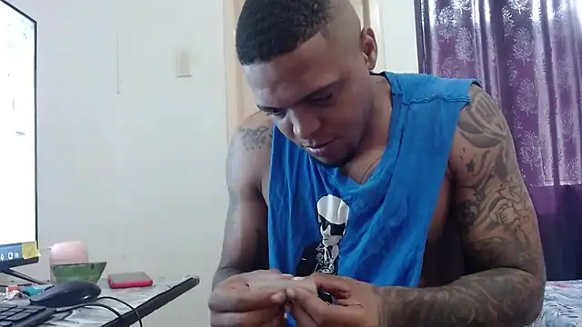 hot and naughty latin online show from November 27, 5:26 pm