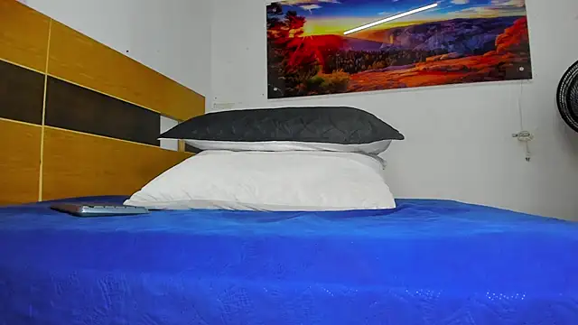  ebony-queen  online show from February 14, 12:03 pm