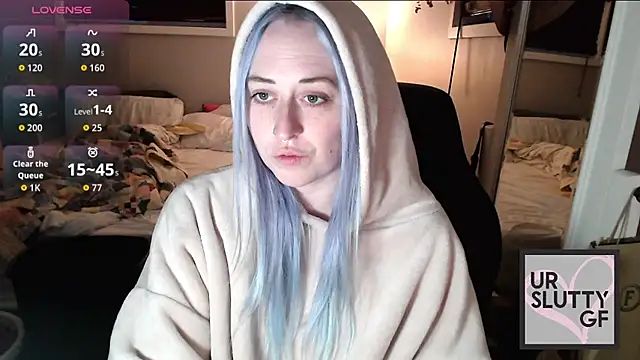 ursluttygf online show from December 13, 10:26 pm