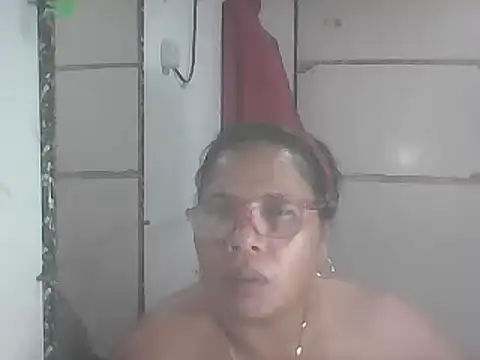 hotwet mama4uxx online show from February 2, 3:39 pm