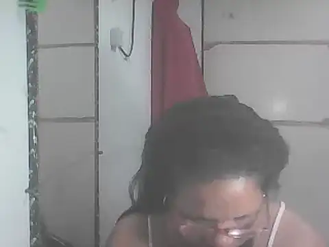 hotwet mama4uxx online show from February 2, 6:42 pm