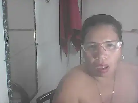 hotwet mama4uxx online show from March 9, 11:58 am