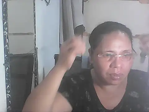 hotwet mama4uxx online show from November 24, 11:32 am