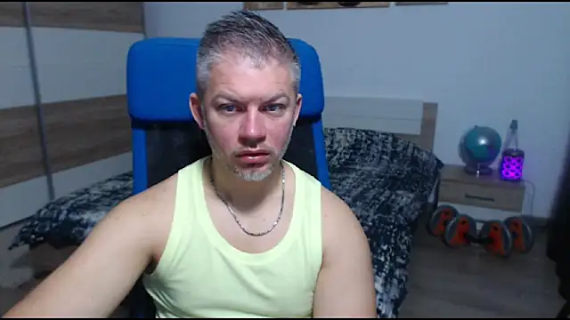 RobbyShawz online show from October 29, 5:42 am