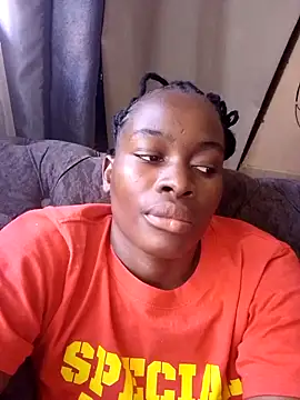 Snapshot of _cutemelania chatting on February 17, 12:16 pm cutemelania online show from February 17, 12:16 pm