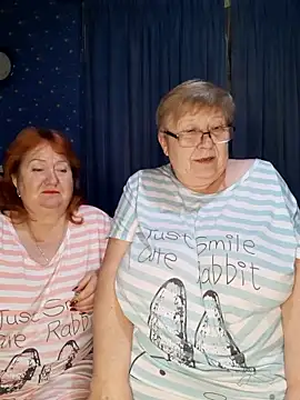 Snapshot of Lena_Gaby chatting on November 20, 8:19 pm Lena Gaby online show from November 20, 8:19 pm