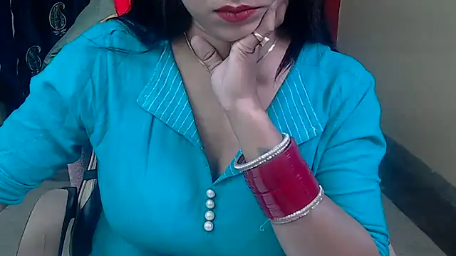 Snapshot of Naiaa-mylove chatting on December 5, 7:38 am Naiaa-mylove online show from December 5, 7:38 am