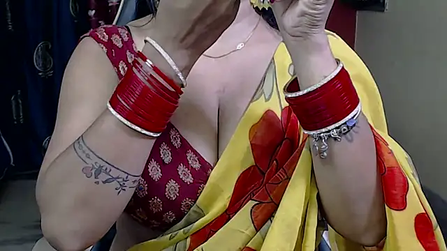 Snapshot of Naiaa-mylove chatting on September 12, 5:51 am Naiaa-mylove online show from September 12, 5:51 am