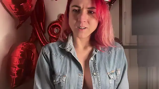 Nikky Divine online show from March 4, 8:38 pm