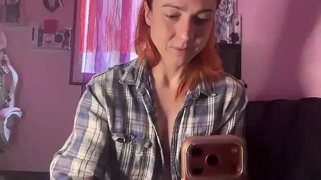 Nikky Divine online show from February 14, 8:22 am