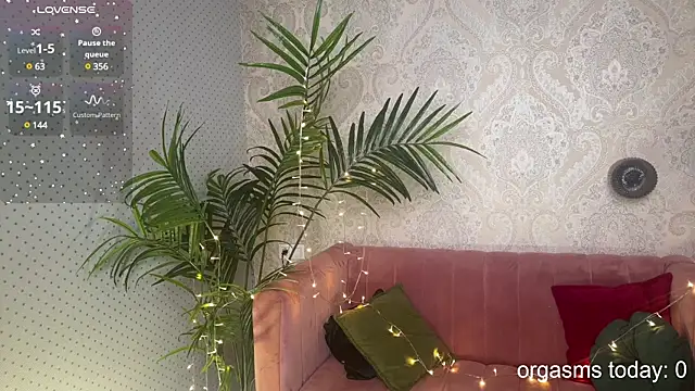 01 lili 01 online show from December 30, 9:59 am