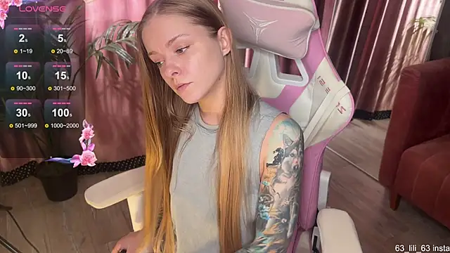 01 lili 01 online show from November 9, 4:05 pm