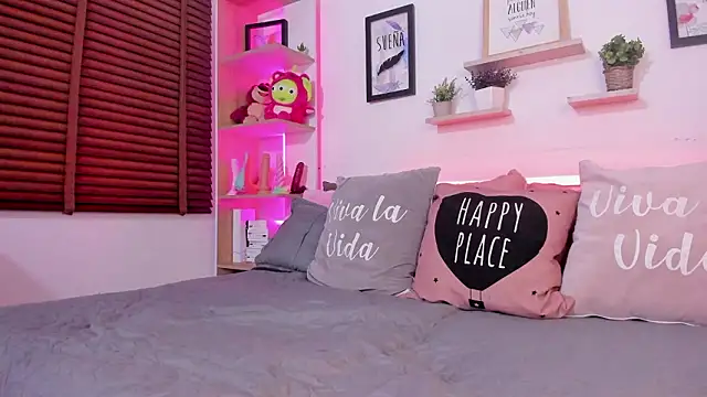 Snapshot of Nata_Villalobos chatting on February 8, 1:53 am Nata Villalobos online show from February 8, 1:53 am