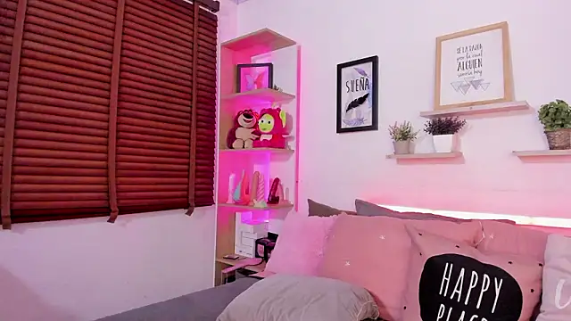 Snapshot of Nata_Villalobos chatting on February 17, 2:08 am Nata Villalobos online show from February 17, 2:08 am