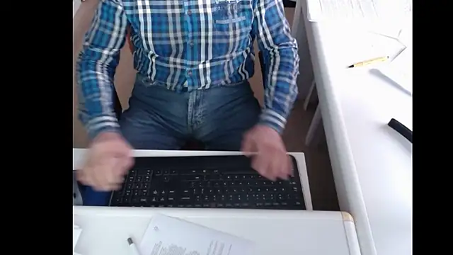 dutchpornking online show from February 11, 7:54 am