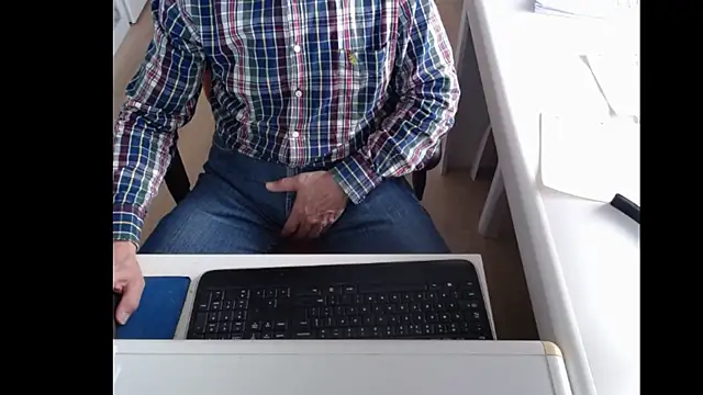 dutchpornking online show from February 16, 8:32 am