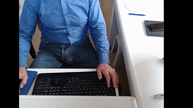 dutchpornking online show from September 29, 7:46 am