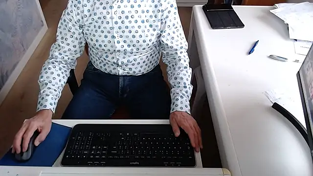 dutchpornking online show from October 10, 6:45 am