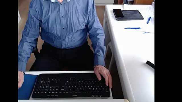 dutchpornking online show from November 4, 8:24 am