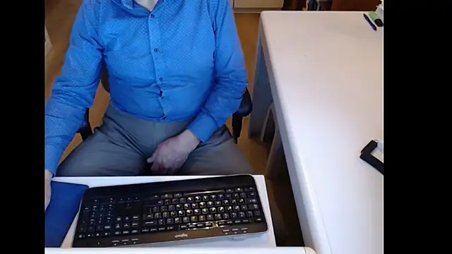 dutchpornking online show from November 18, 8:08 am