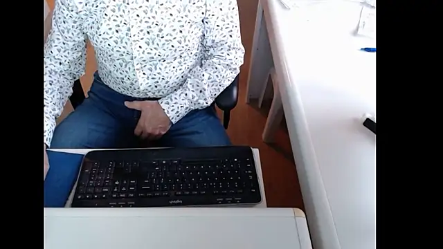 dutchpornking online show from February 8, 7:45 am