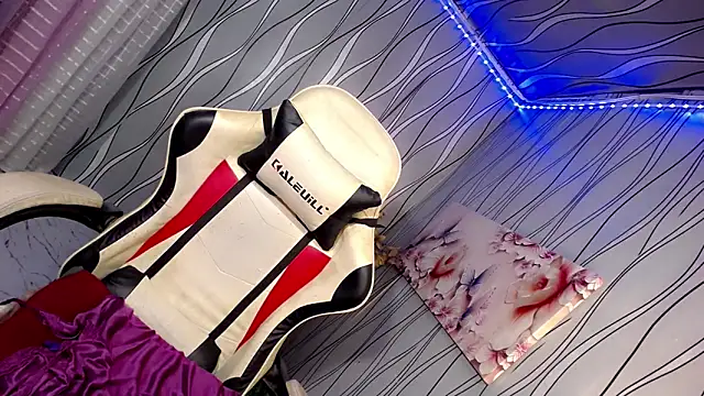 Sluty Pinay bbygirl online show from December 18, 1:15 am