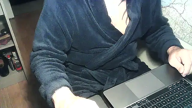 Snapshot of DUDURA@xh chatting on January 6, 5:06 pm DUDURAxh online show from January 6, 5:06 pm