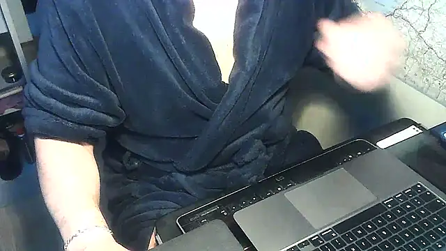 Snapshot of DUDURA@xh chatting on January 8, 7:34 am DUDURAxh online show from January 8, 7:34 am