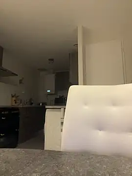 Snapshot of DUDURA@xh chatting on March 4, 5:32 am DUDURAxh online show from March 4, 5:32 am