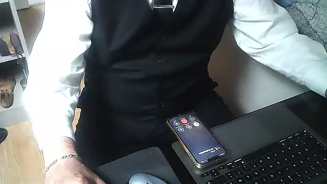 Snapshot of DUDURA@xh chatting on October 14, 8:37 am DUDURAxh online show from October 14, 8:37 am