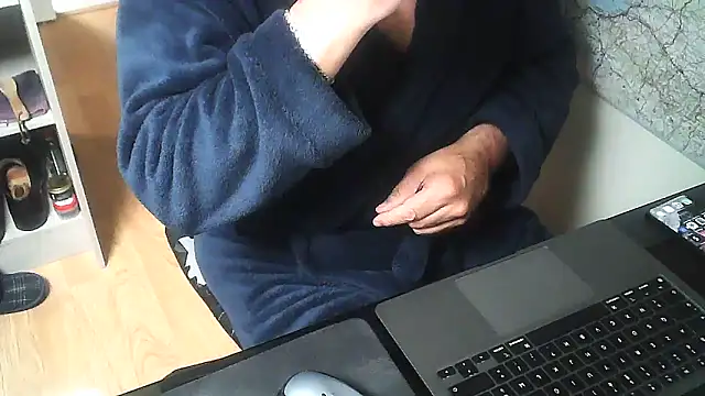 Snapshot of DUDURA@xh chatting on November 23, 2:06 pm DUDURAxh online show from November 23, 2:06 pm