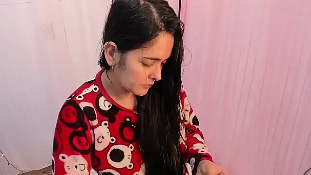 miss alhy online show from December 13, 10:41 am