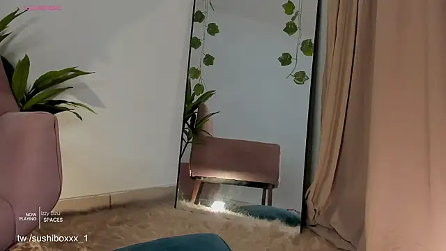 Snapshot of sushiboxxx chatting on December 13, 7:53 pm sushiboxxx online show from December 13, 7:53 pm