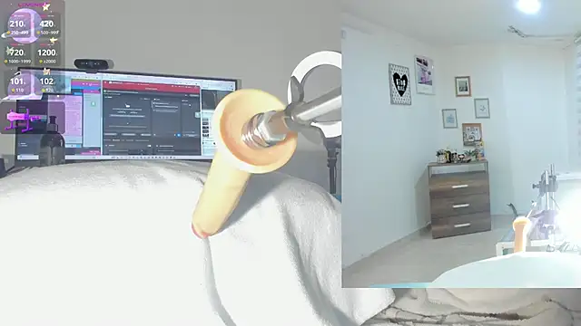 sofi velez online show from October 14, 5:25 pm