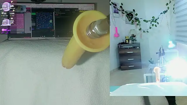 sofi velez online show from December 19, 5:09 pm