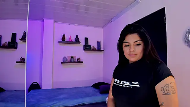 Catalinaa martinez online show from December 15, 8:25 pm