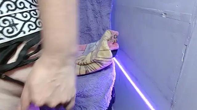 AnnyelinnaLove online show from January 26, 8:03 am